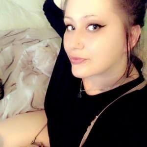 Meet your Posher, Emîlee